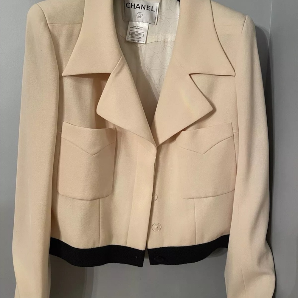 Spring 2002 Vintage Chanel Jacket 44
